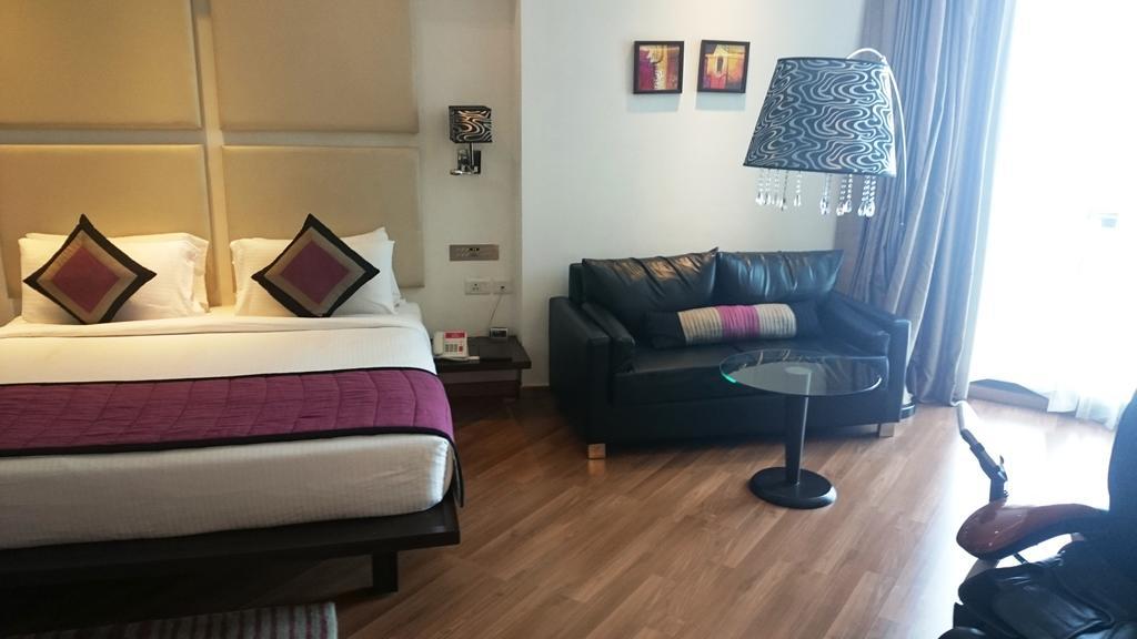 Ramada By Wyndham Navi Mumbai Otel Dış mekan fotoğraf