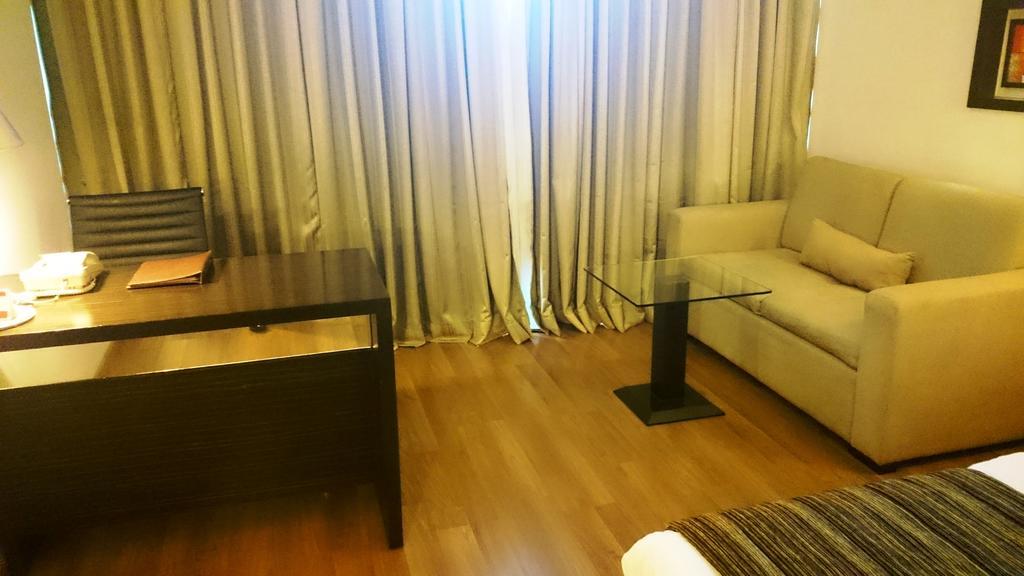 Ramada By Wyndham Navi Mumbai Otel Dış mekan fotoğraf