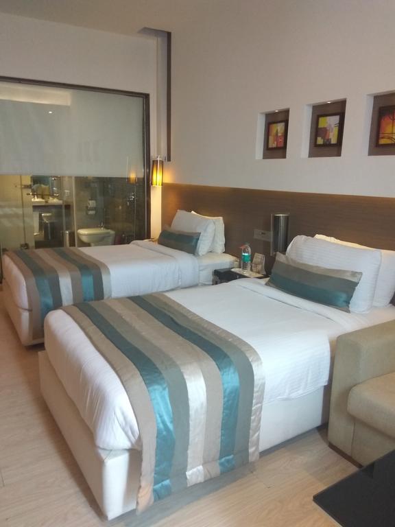 Ramada By Wyndham Navi Mumbai Otel Dış mekan fotoğraf