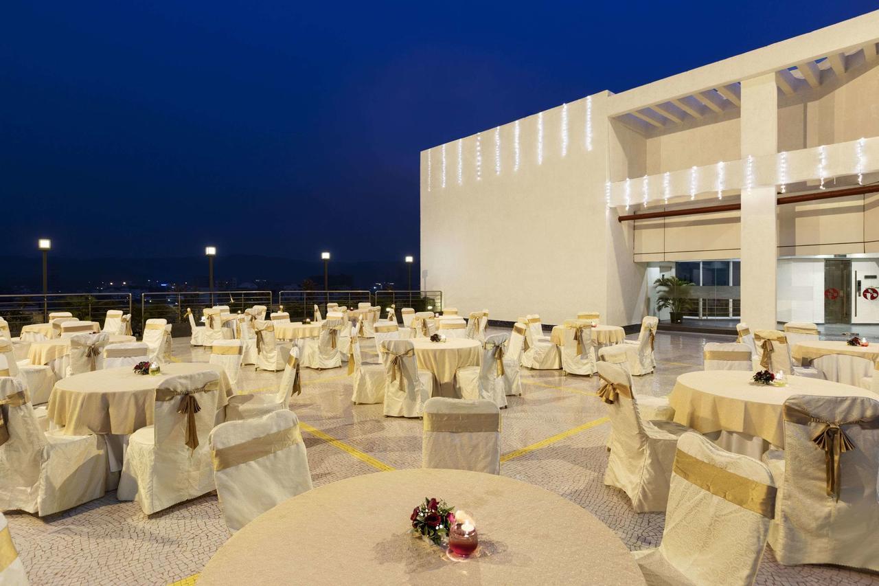 Ramada By Wyndham Navi Mumbai Otel Dış mekan fotoğraf