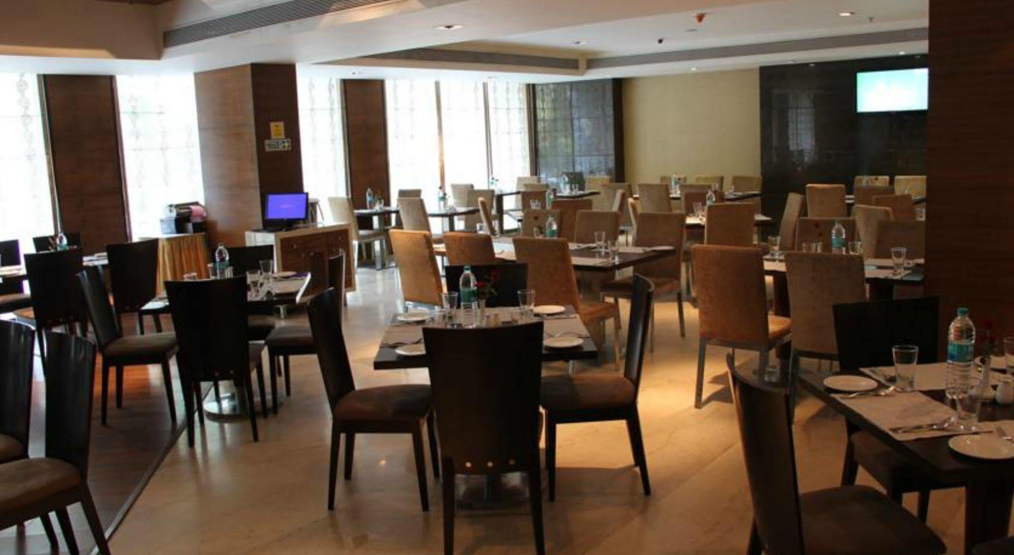 Ramada By Wyndham Navi Mumbai Otel Dış mekan fotoğraf