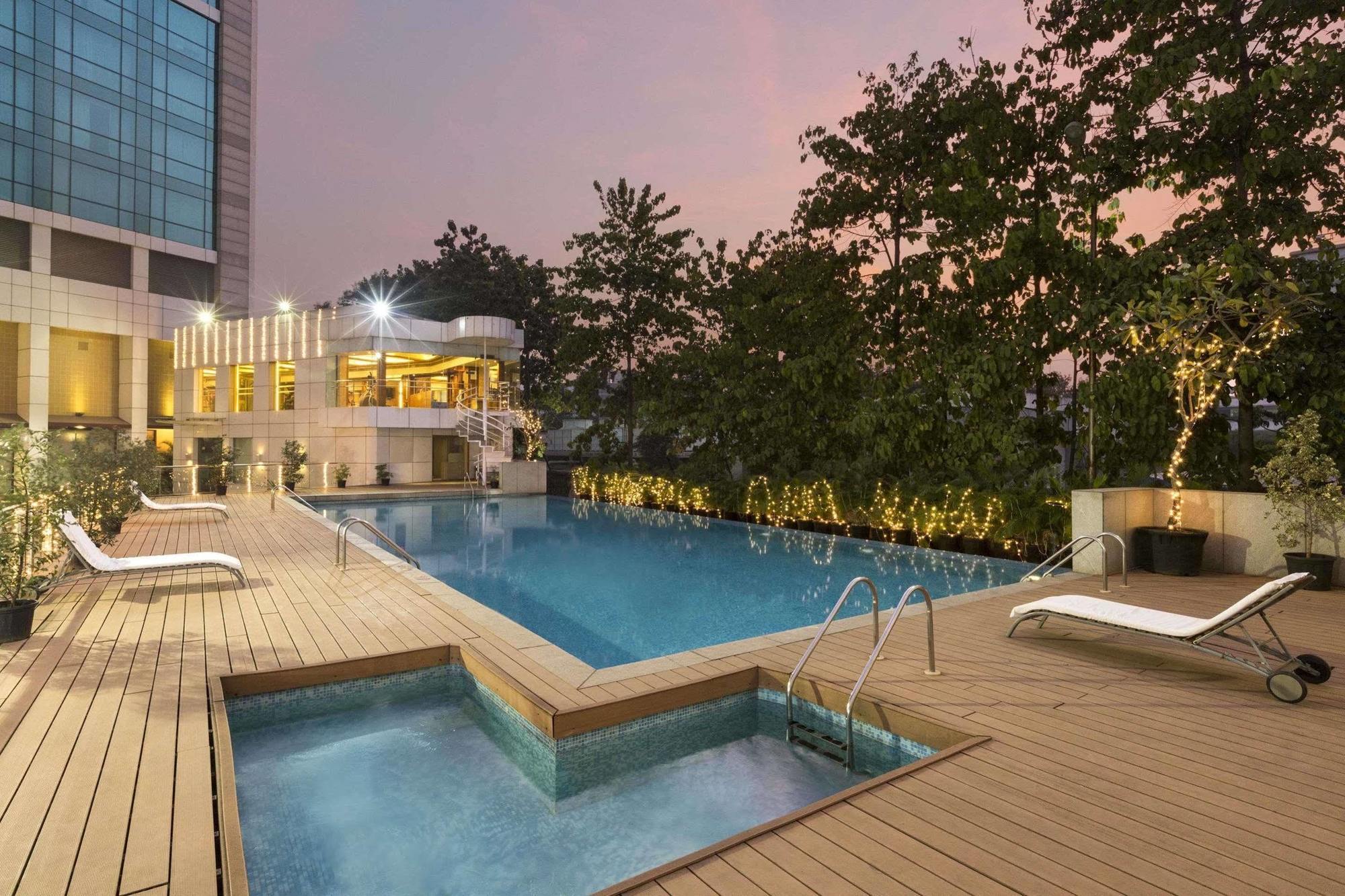 Ramada By Wyndham Navi Mumbai Otel Dış mekan fotoğraf