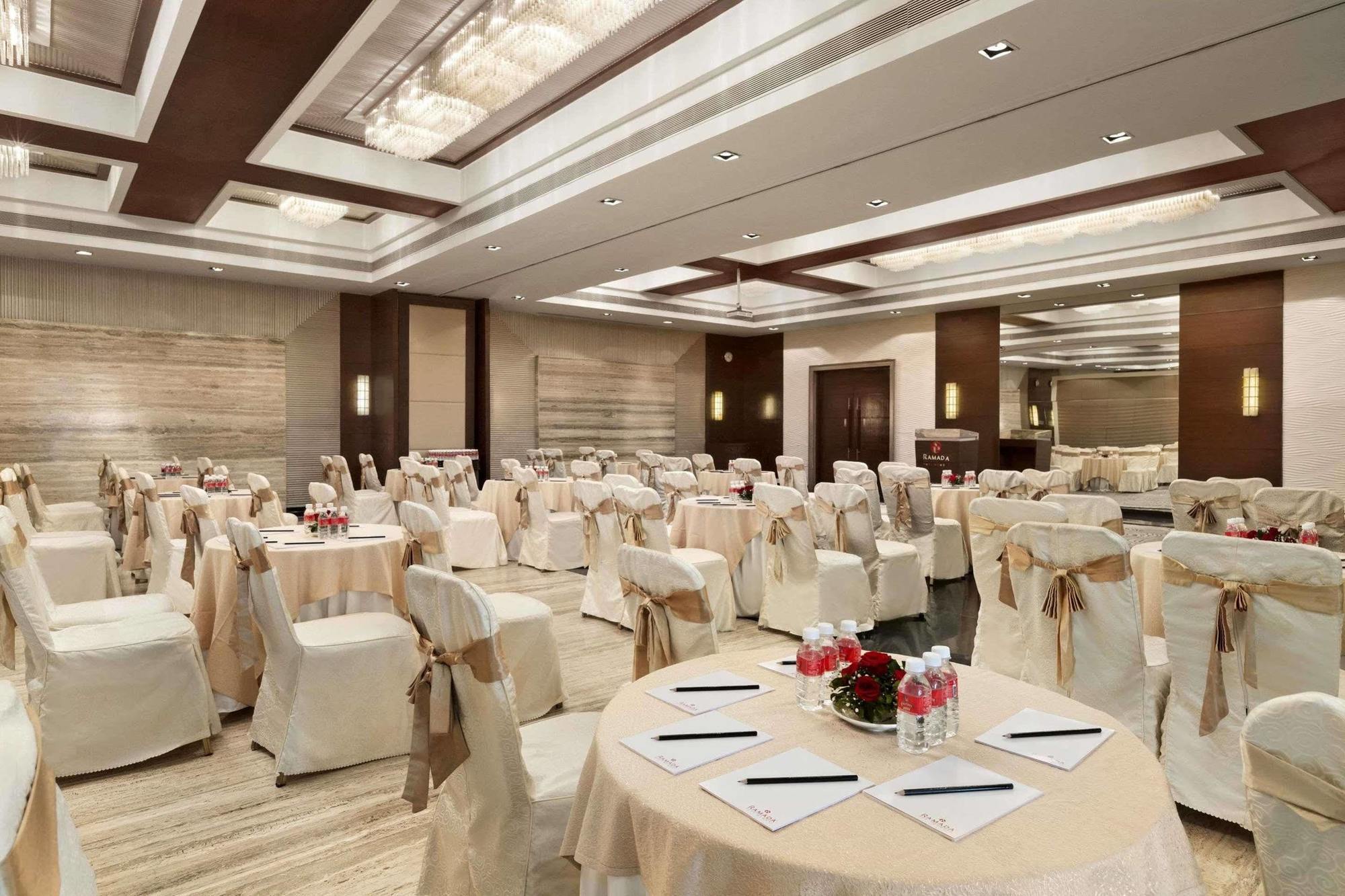 Ramada By Wyndham Navi Mumbai Otel Dış mekan fotoğraf