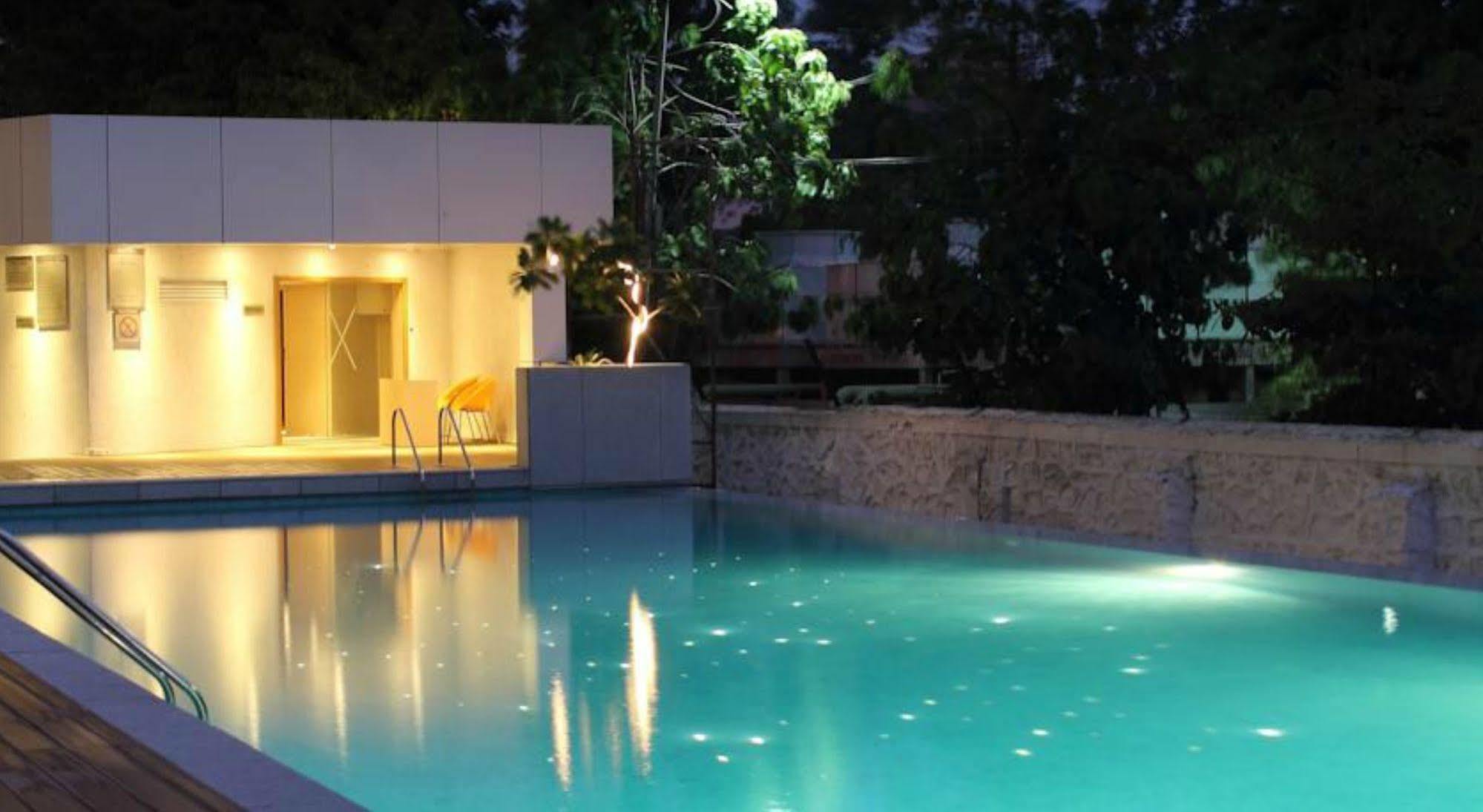 Ramada By Wyndham Navi Mumbai Otel Dış mekan fotoğraf